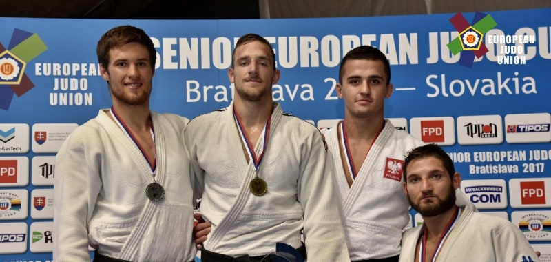 Domenico Di Guida sul podio di Coppa Europa