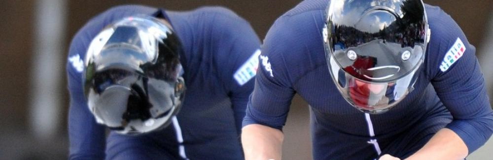 Patrick Baumgartner con il bob a due azzurro