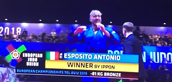la gioia di Antonio Esposito per il bronzo europeo