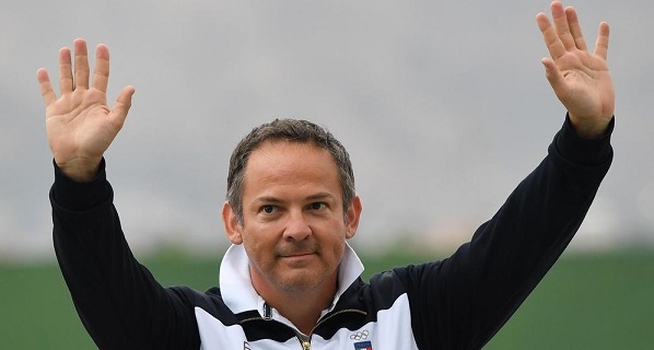 Il campionissimo Giovanni Pellielo, portabandiera a Tarragona