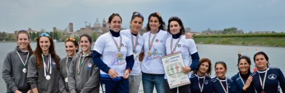 Il K4 sul podio tricolore di Mantova