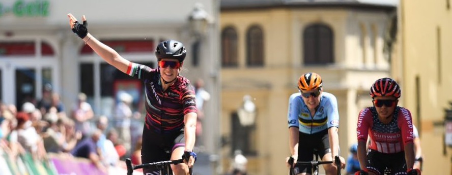 Lo sprint vincente di Elena Cecchini in Turingia