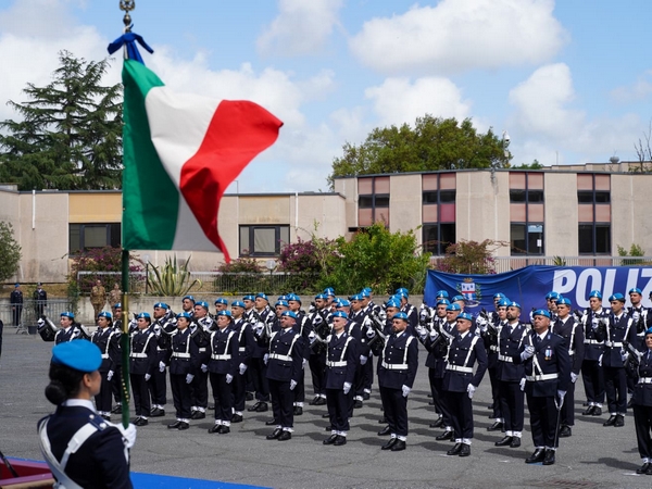 Roma: il giuramento di 203 allievi agenti penitenziari del 186&deg; corso