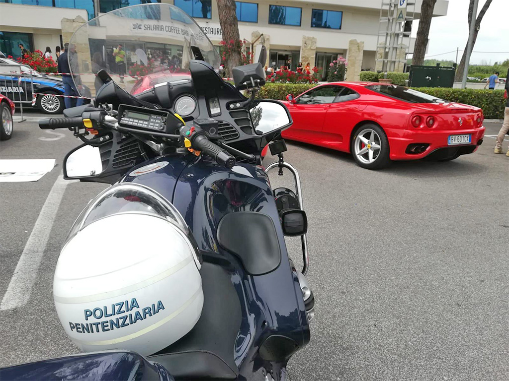 Polizia Penitenziaria e Ferrari